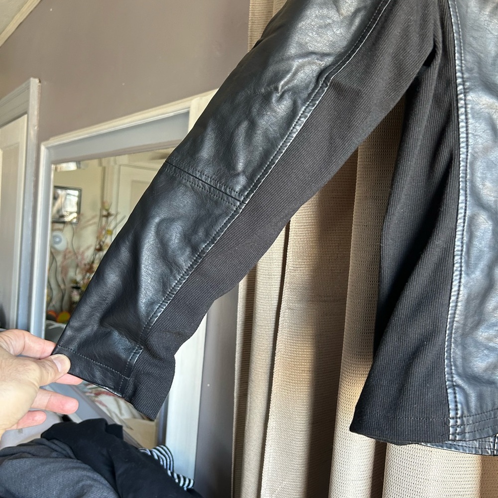 Leather vintage jacket worn 1x smoke free just about new leather n material